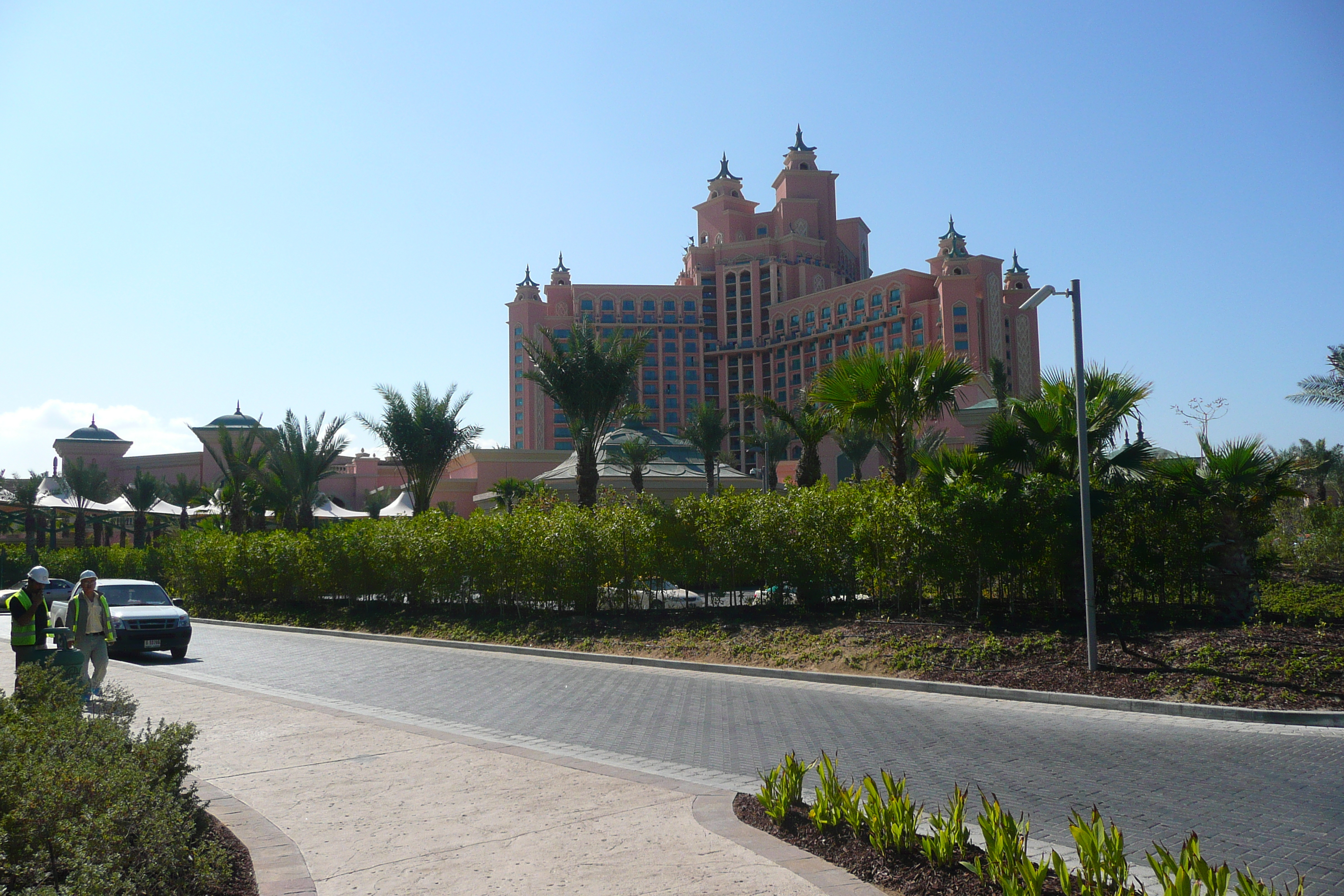 Picture United Arab Emirates Dubai Palm Jumeirah 2009-01 21 - Discovery Palm Jumeirah