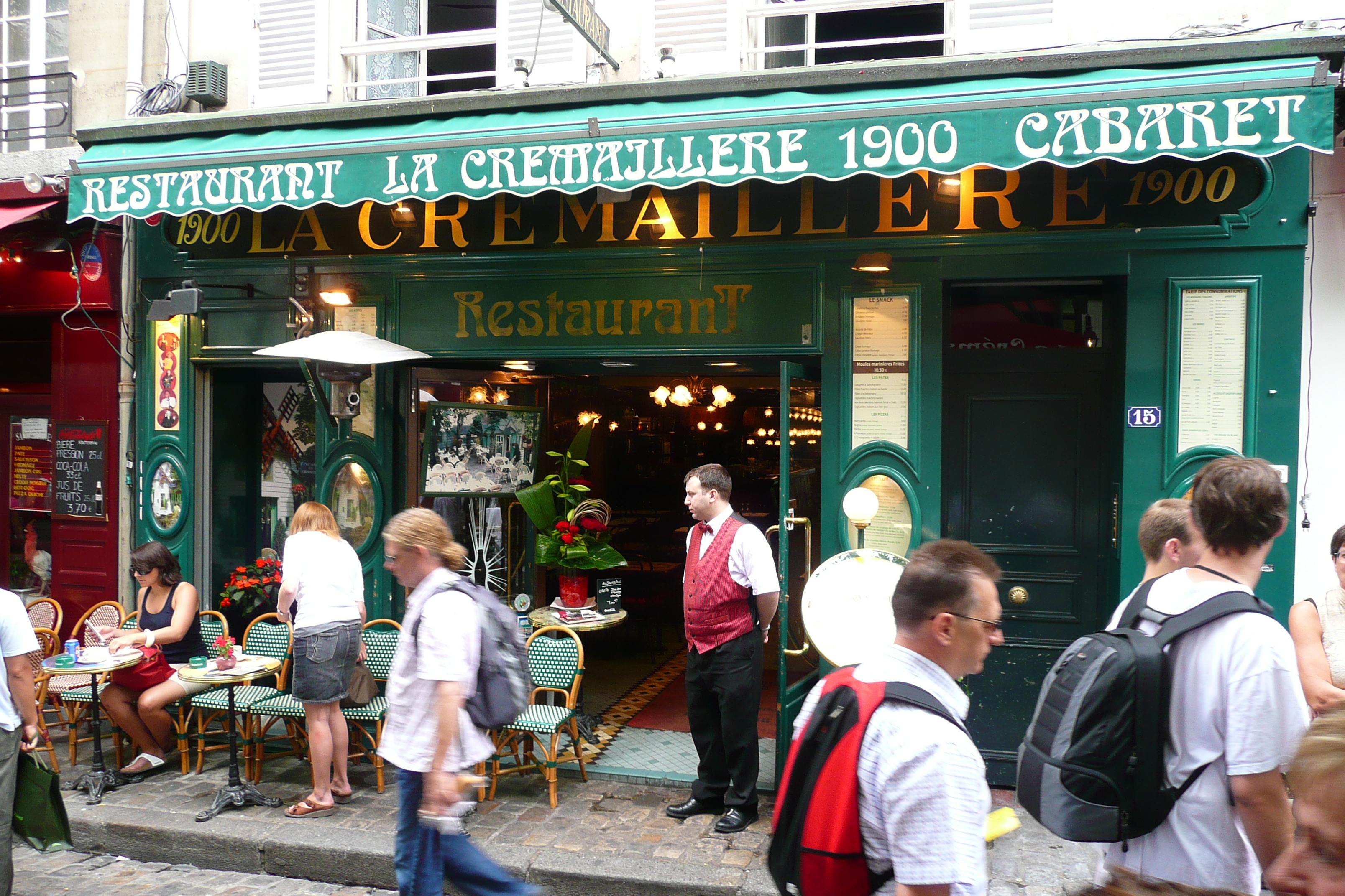 Picture France Paris Place du Tertre 2007-06 27 - Center Place du Tertre