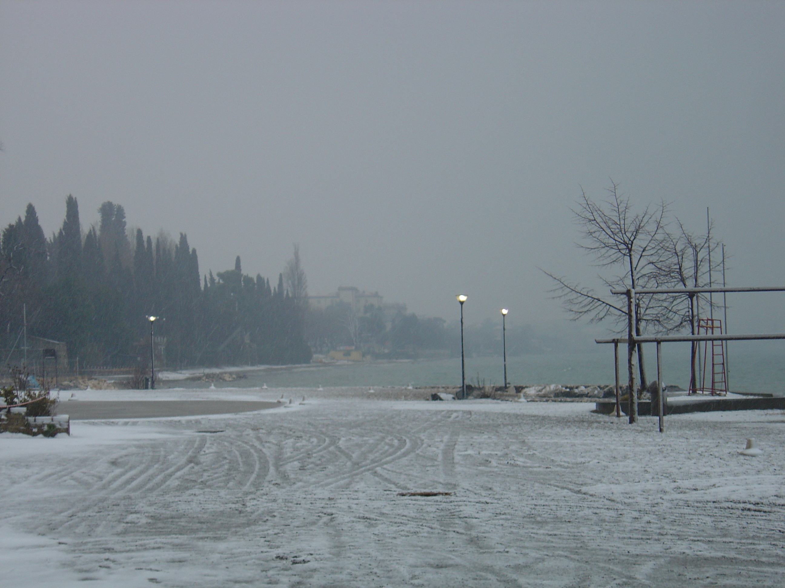 Picture Italy Desenzano del Garda 2005-03 8 - History Desenzano del Garda