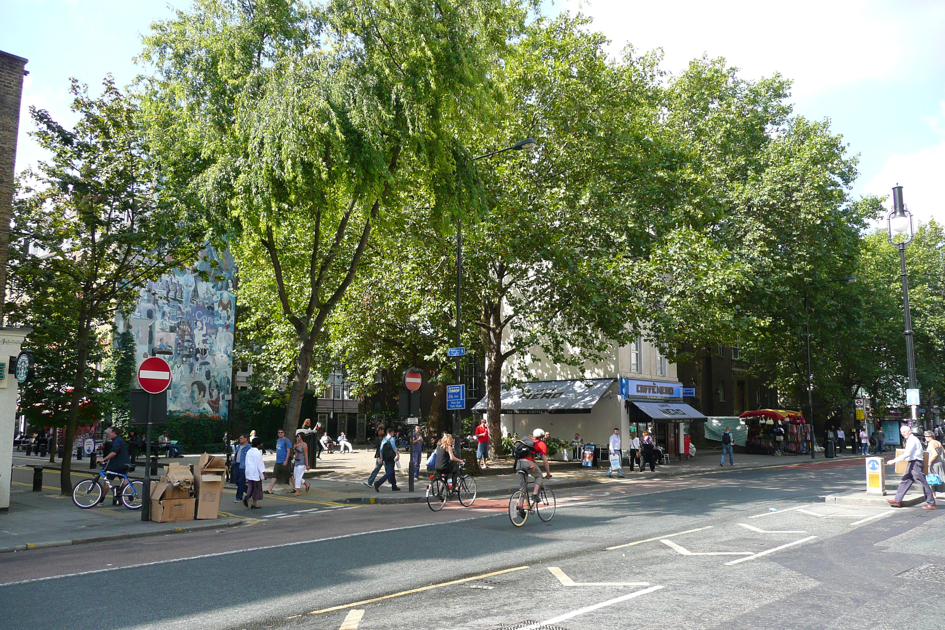 Picture United Kingdom London Tottenham Court Road 2007-09 29 - Recreation Tottenham Court Road