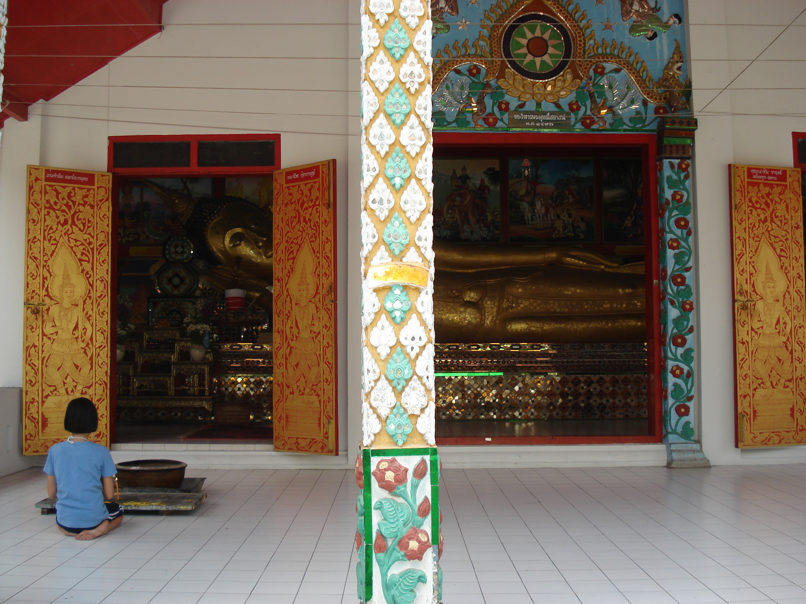 Picture Thailand Chiang Mai Inside Canal Wat Mun Ngeun Khong temple 2006-04 5 - Around Wat Mun Ngeun Khong temple