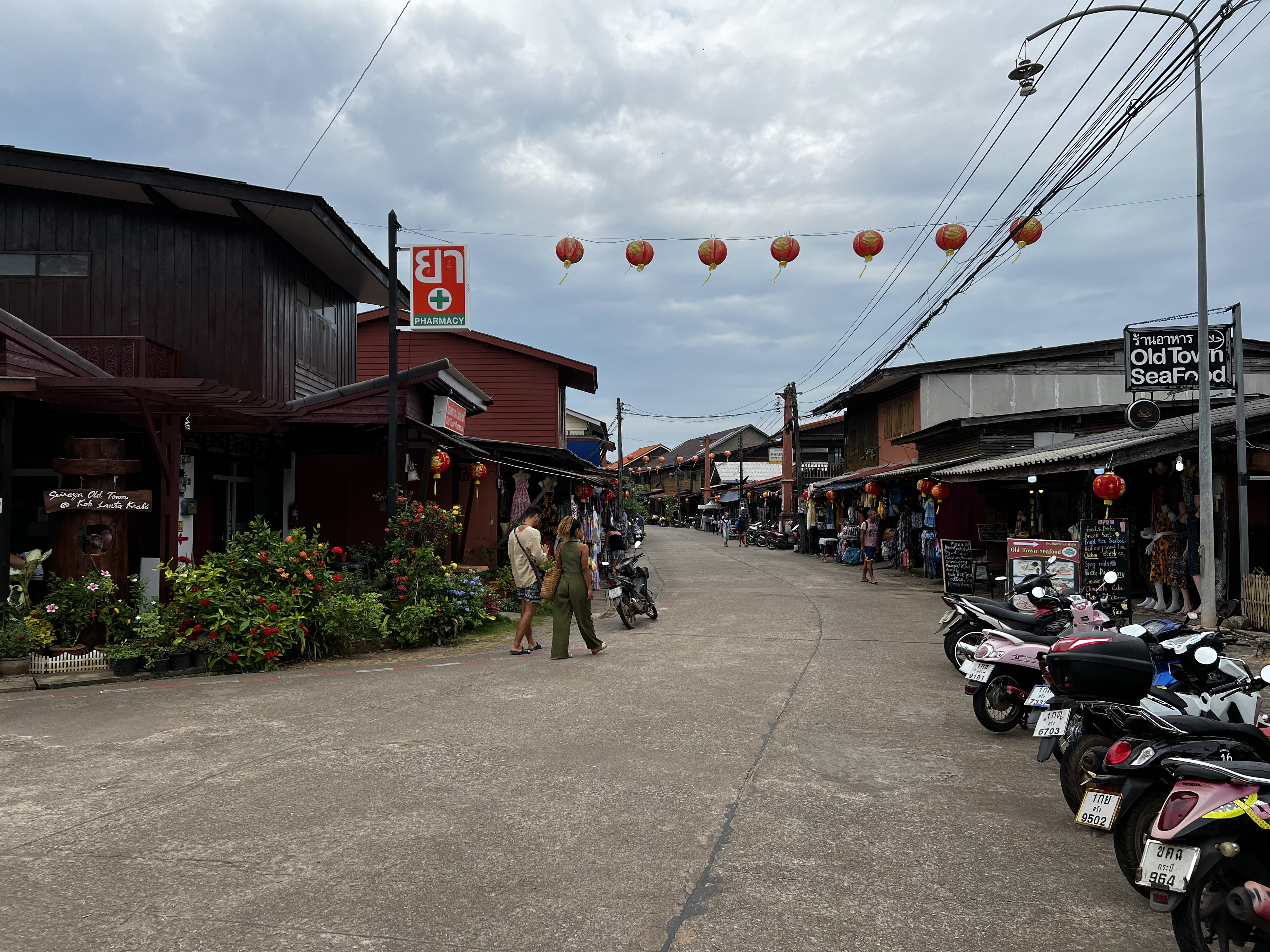 Picture Thailand Ko Lanta 2023-01 237 - Center Ko Lanta