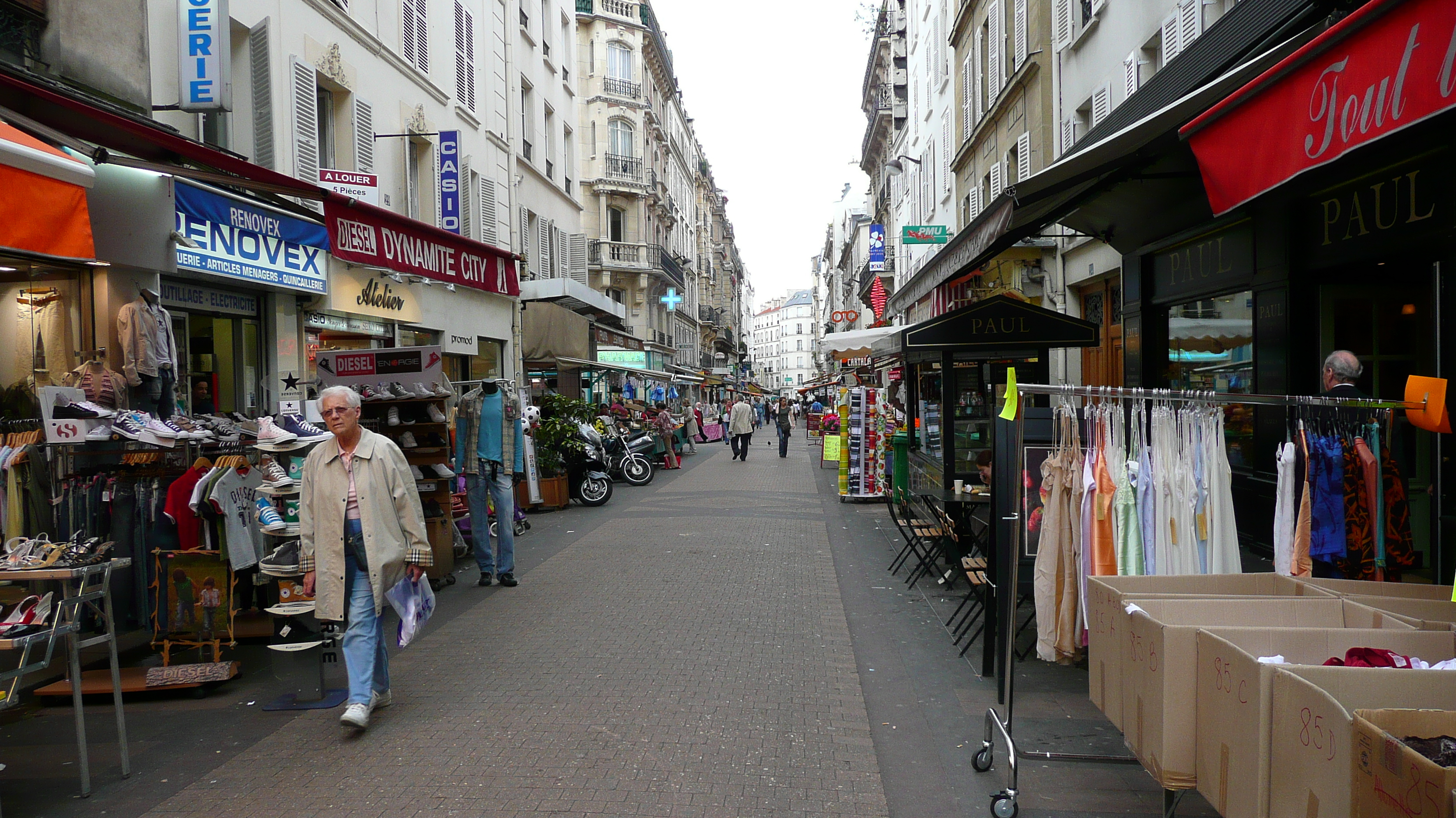 Picture France Paris 17th Arrondissement Rue Levis 2007-05 30 - Journey Rue Levis