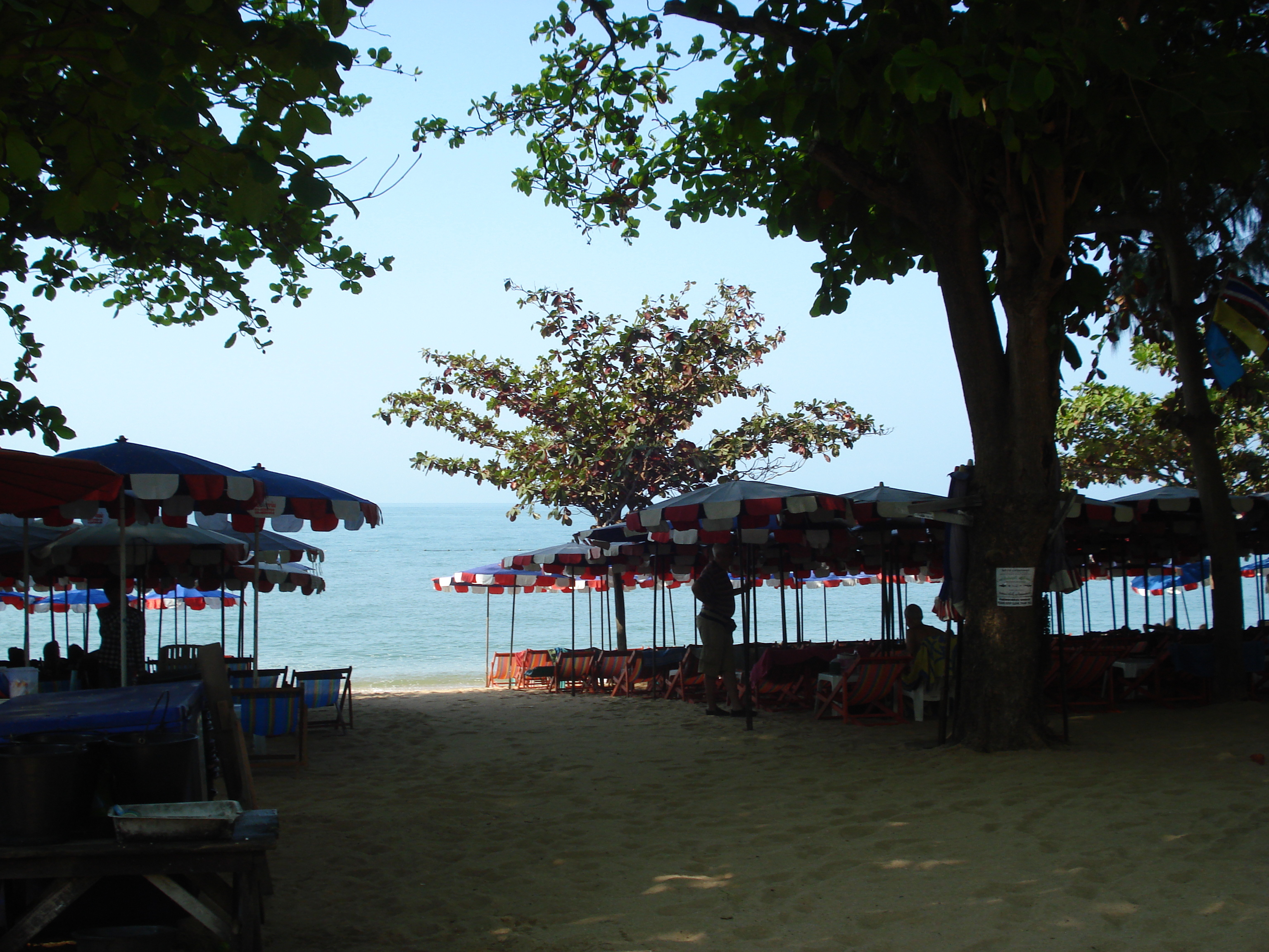 Picture Thailand Pattaya Dongtan beach 2008-01 32 - Center Dongtan beach