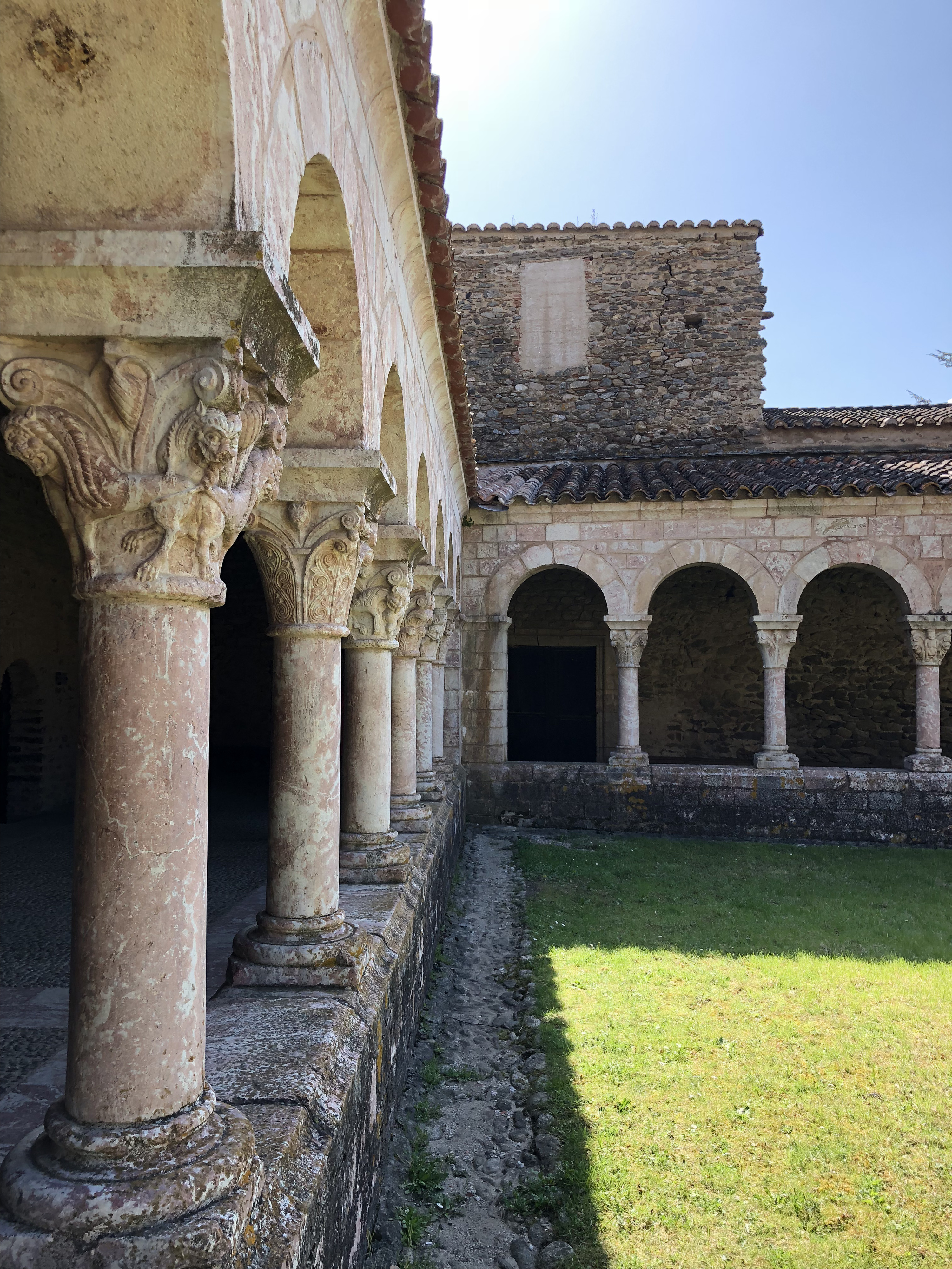 Picture France Abbaye Saint-Michel de Cuxa 2018-04 19 - Center Abbaye Saint-Michel de Cuxa