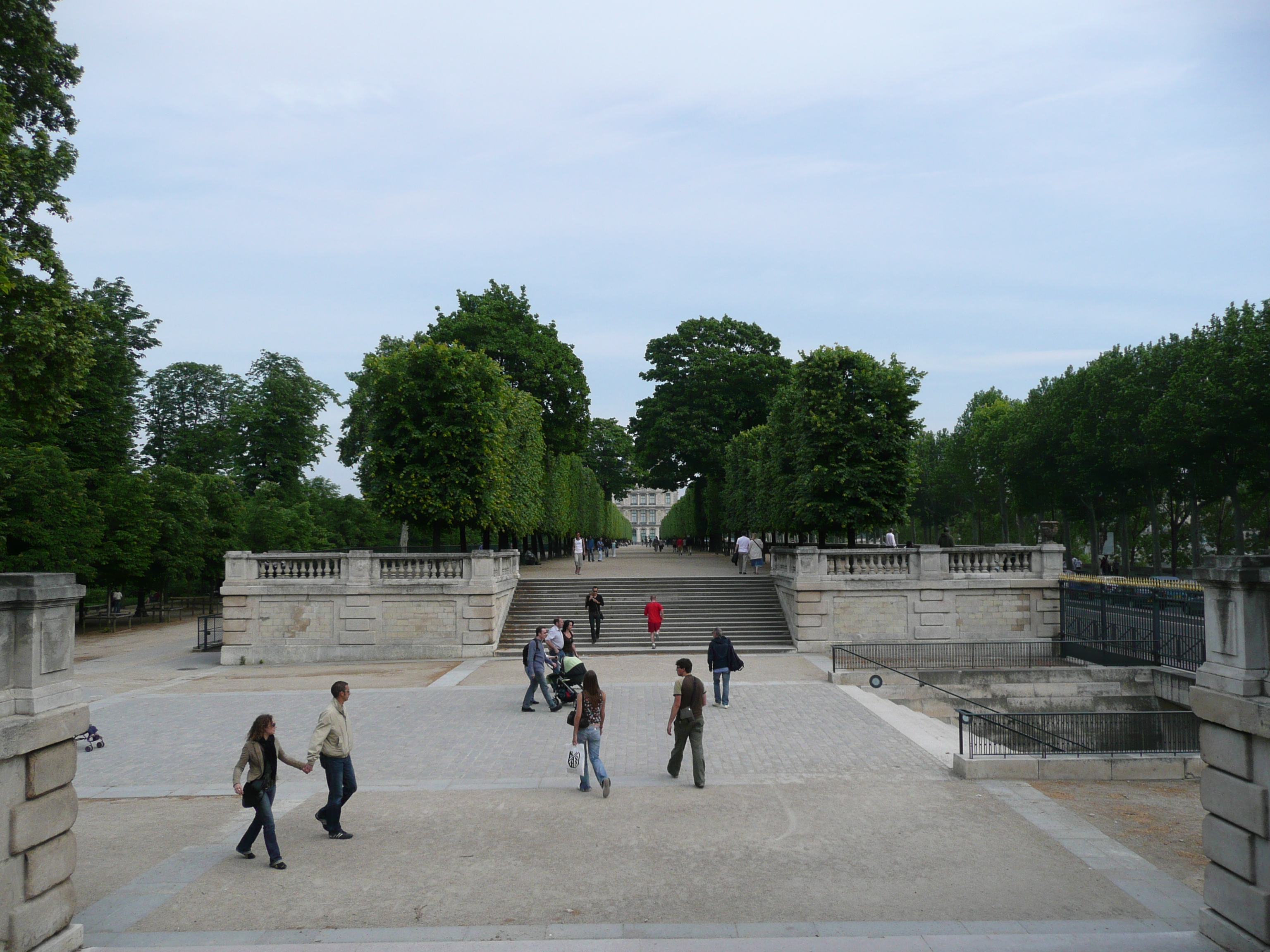 Picture France Paris Garden of Tuileries 2007-05 155 - Tours Garden of Tuileries