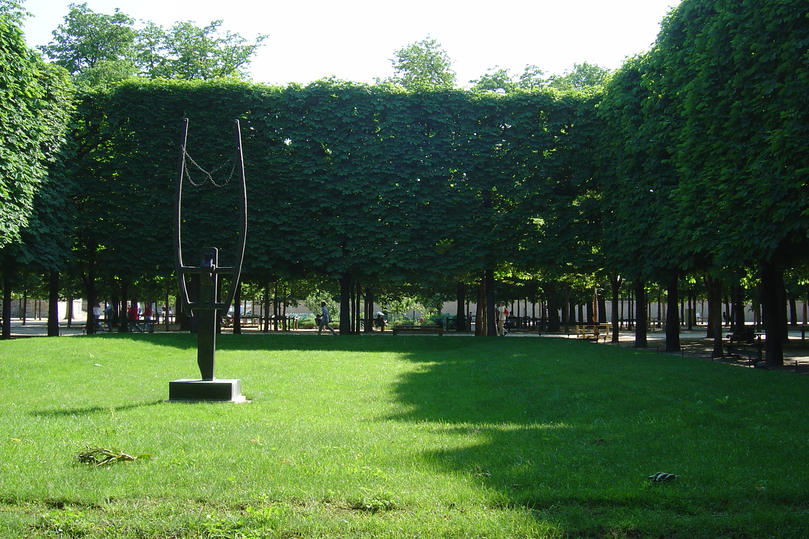 Picture France Paris Garden of Tuileries 2007-05 173 - Tours Garden of Tuileries