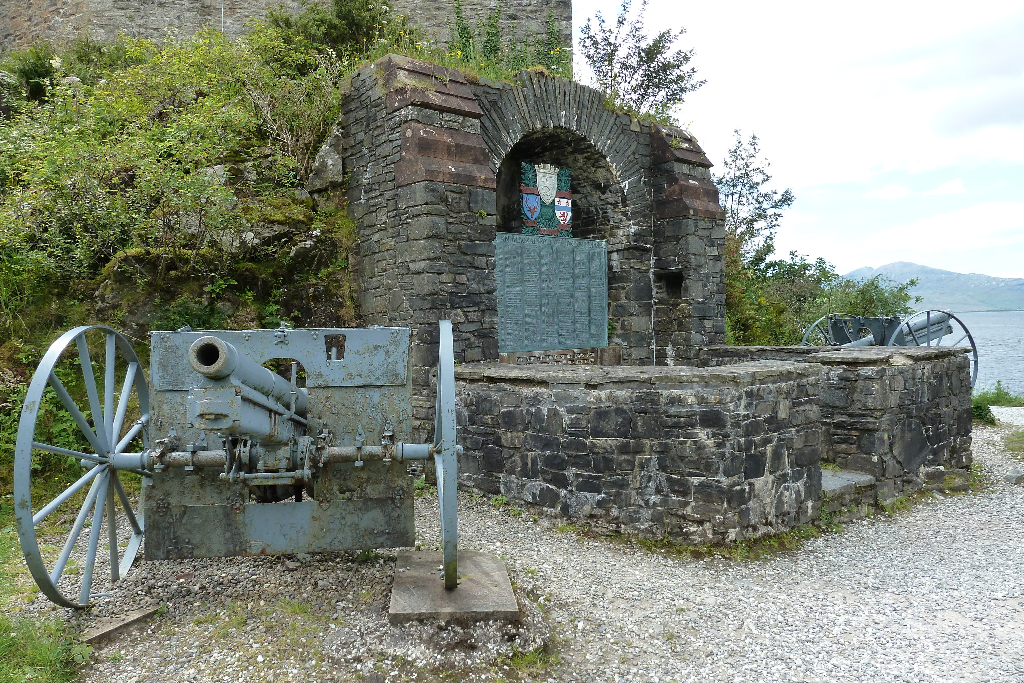 Picture United Kingdom Scotland Eilean Donan Castle 2011-07 26 - Tours Eilean Donan Castle