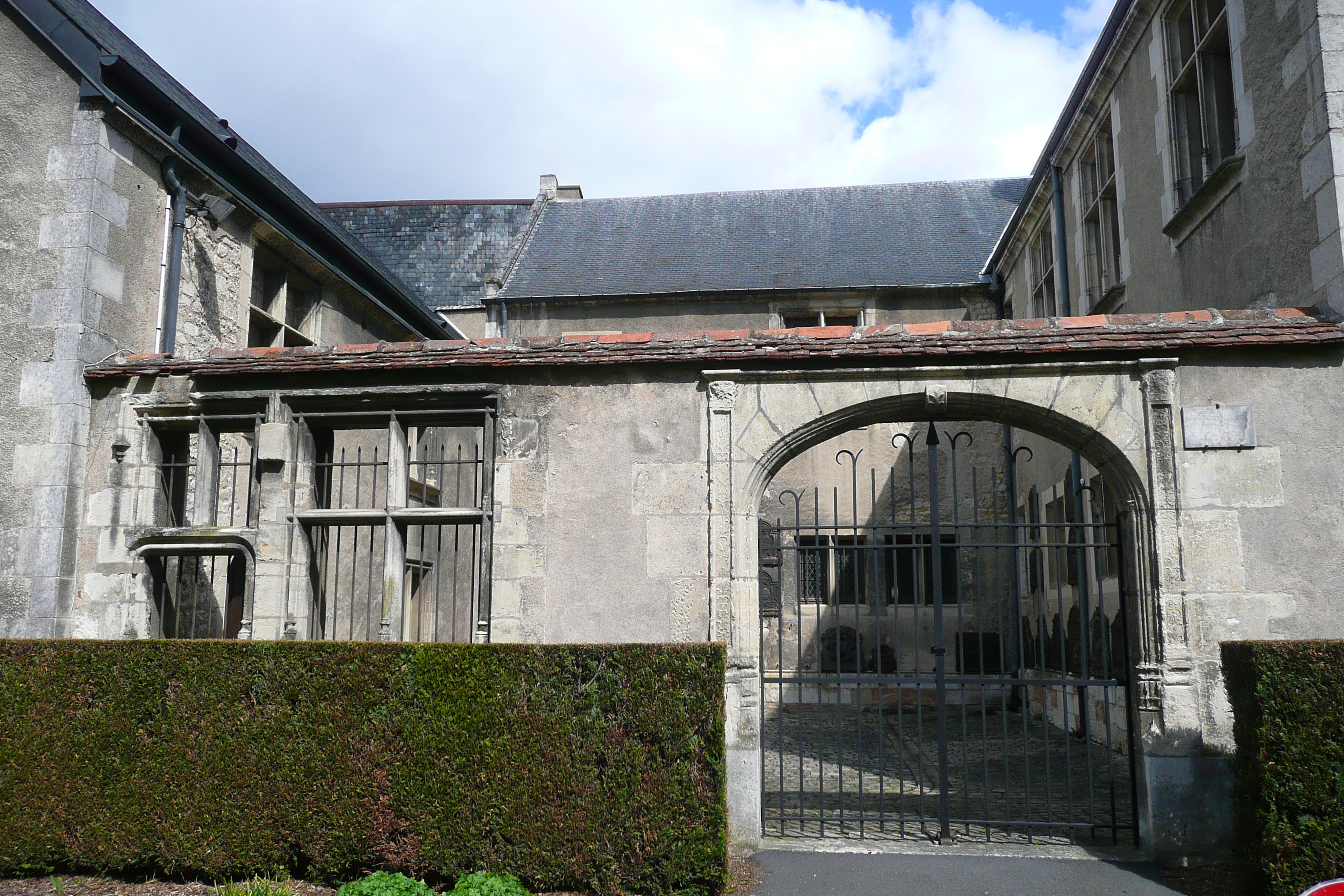 Picture France Bourges 2008-04 43 - Around Bourges