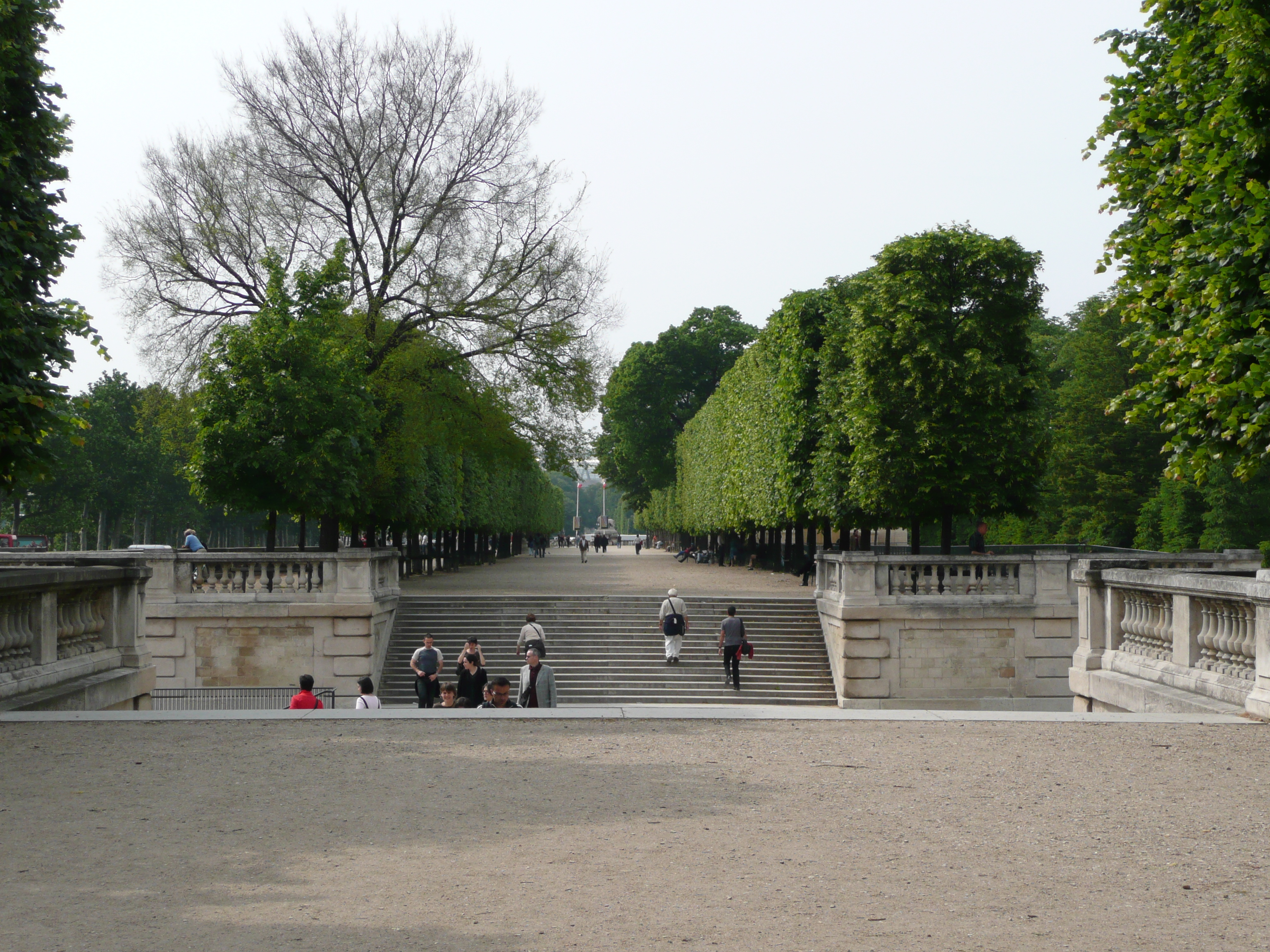 Picture France Paris Garden of Tuileries 2007-05 211 - Journey Garden of Tuileries