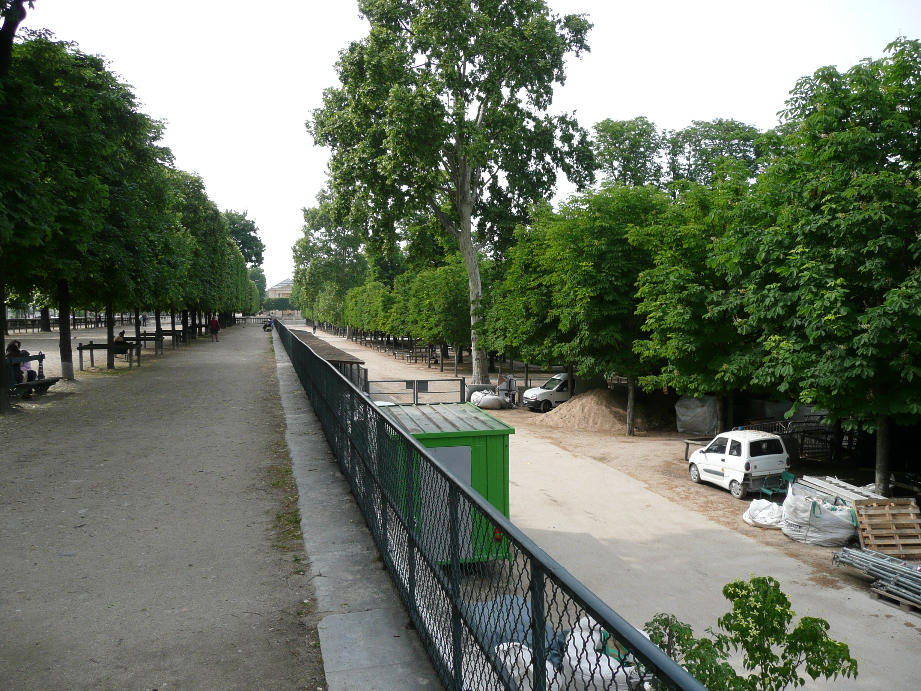 Picture France Paris Garden of Tuileries 2007-05 301 - Recreation Garden of Tuileries