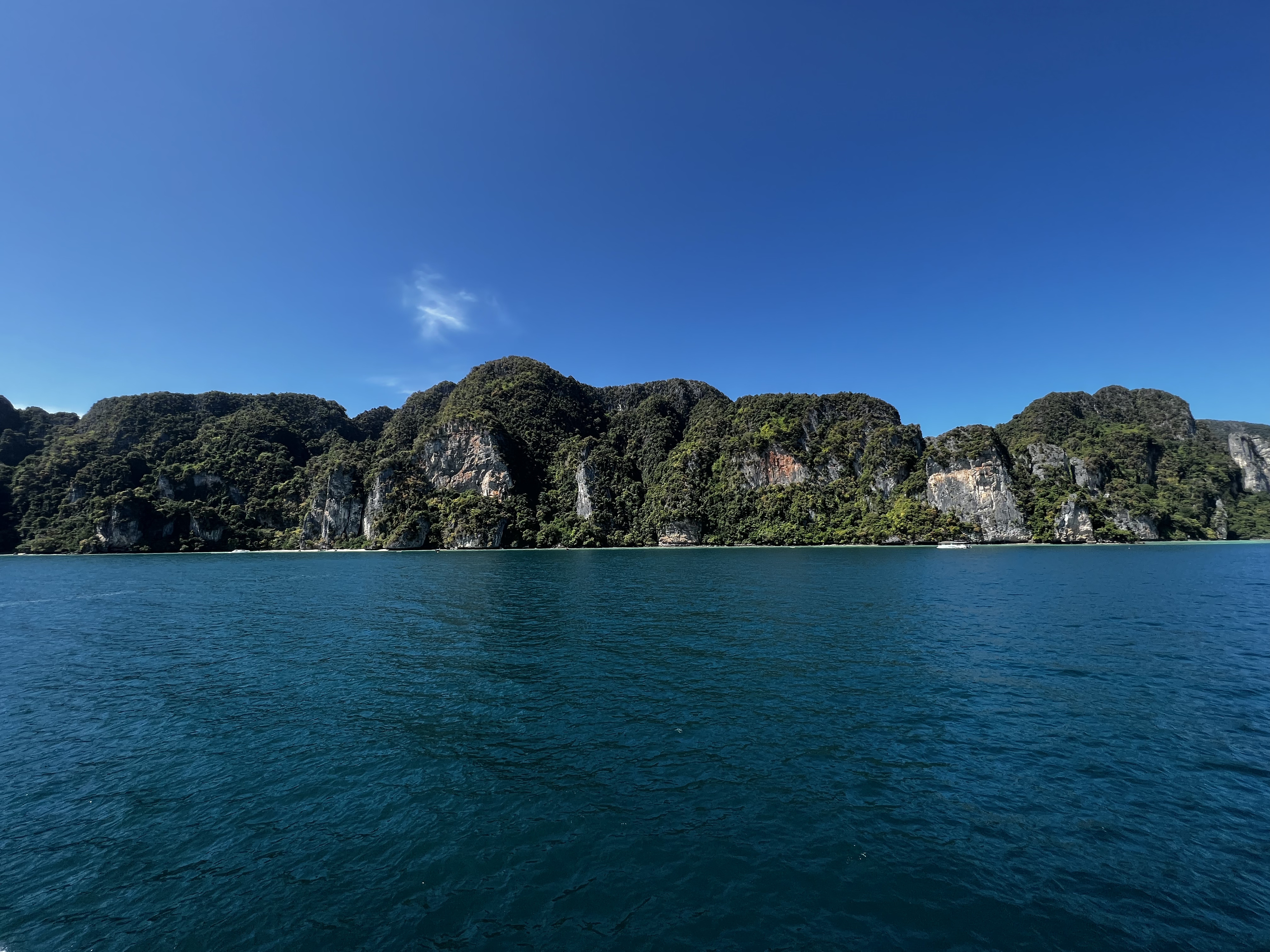 Picture Thailand Phuket to Ko Phi Phi Ferry 2021-12 128 - Journey Phuket to Ko Phi Phi Ferry