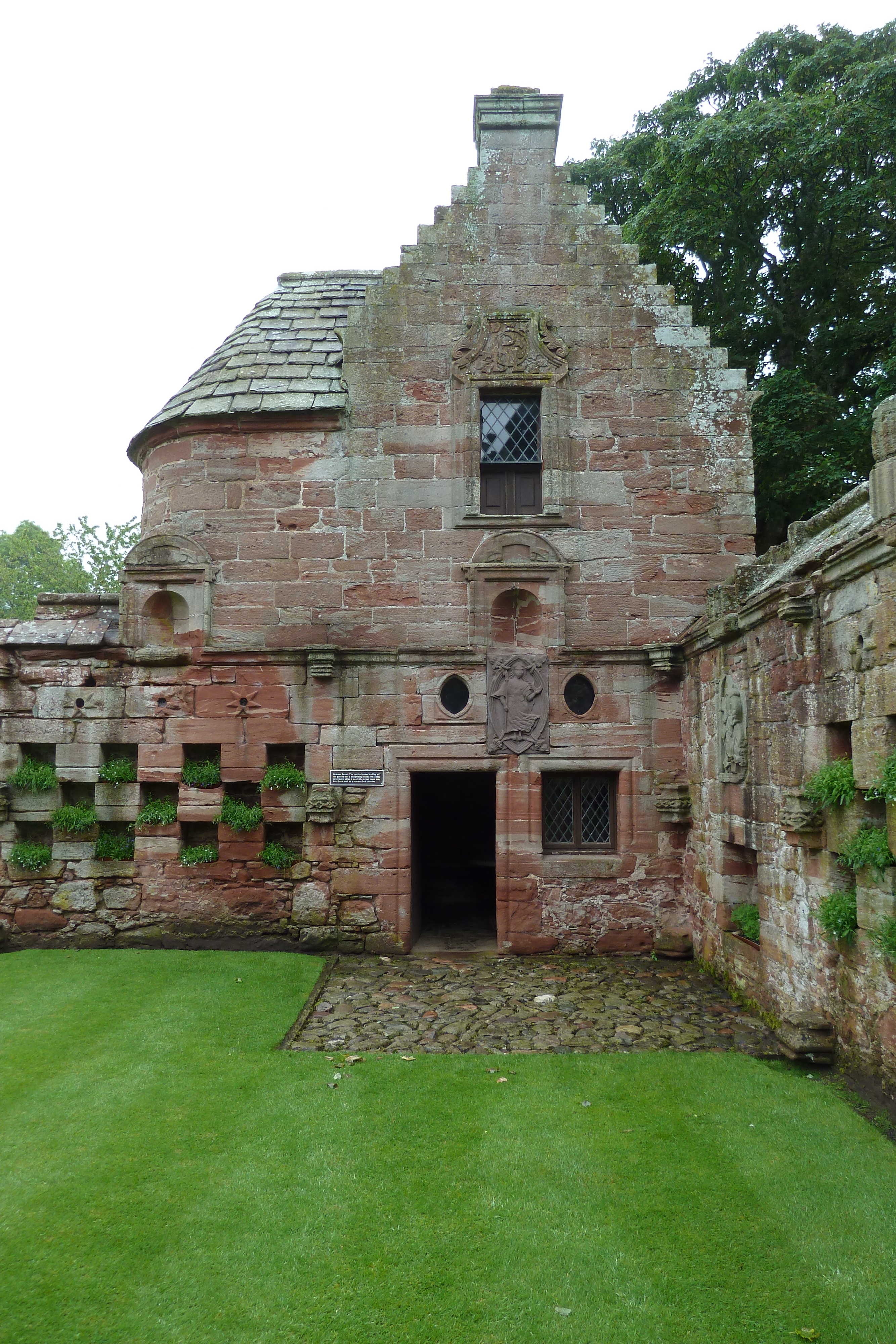 Picture United Kingdom Scotland Edzell Castle 2011-07 5 - Tours Edzell Castle