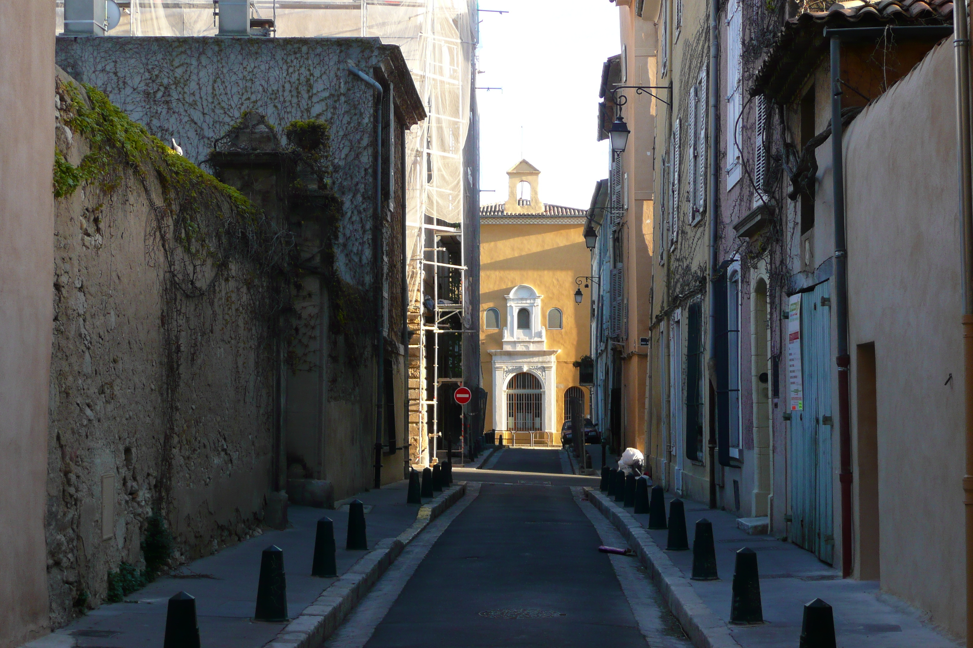 Picture France Aix en Provence 2008-04 118 - Around Aix en Provence