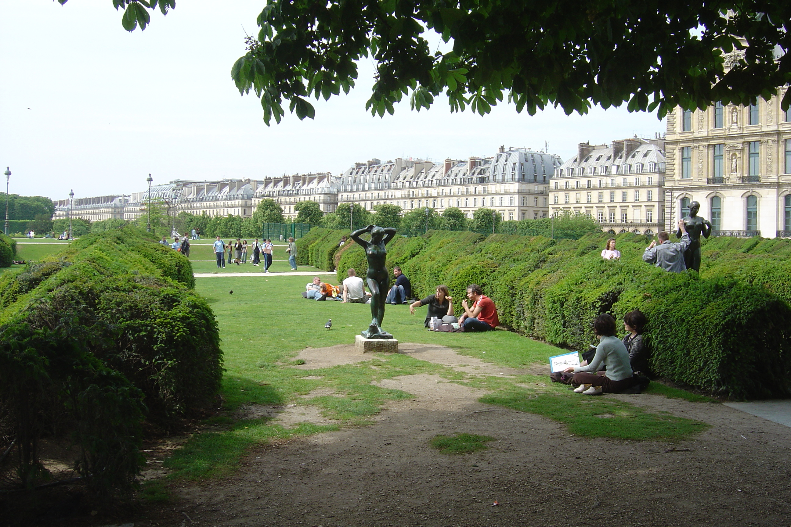 Picture France Paris Louvre Carrousel Garden 2007-05 24 - Tour Louvre Carrousel Garden