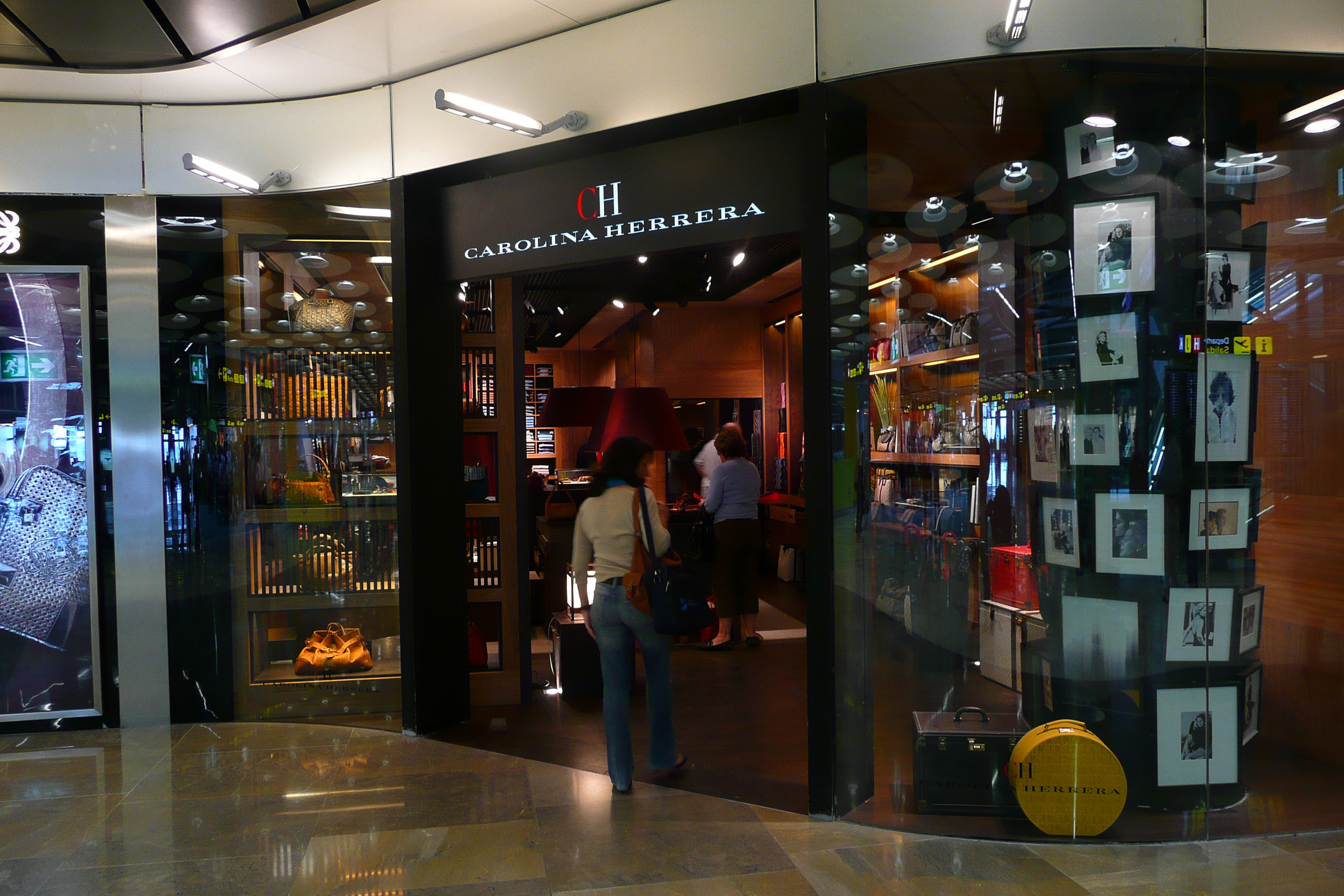 Picture Spain Madrid Barajas Airport 2007-09 94 - History Barajas Airport