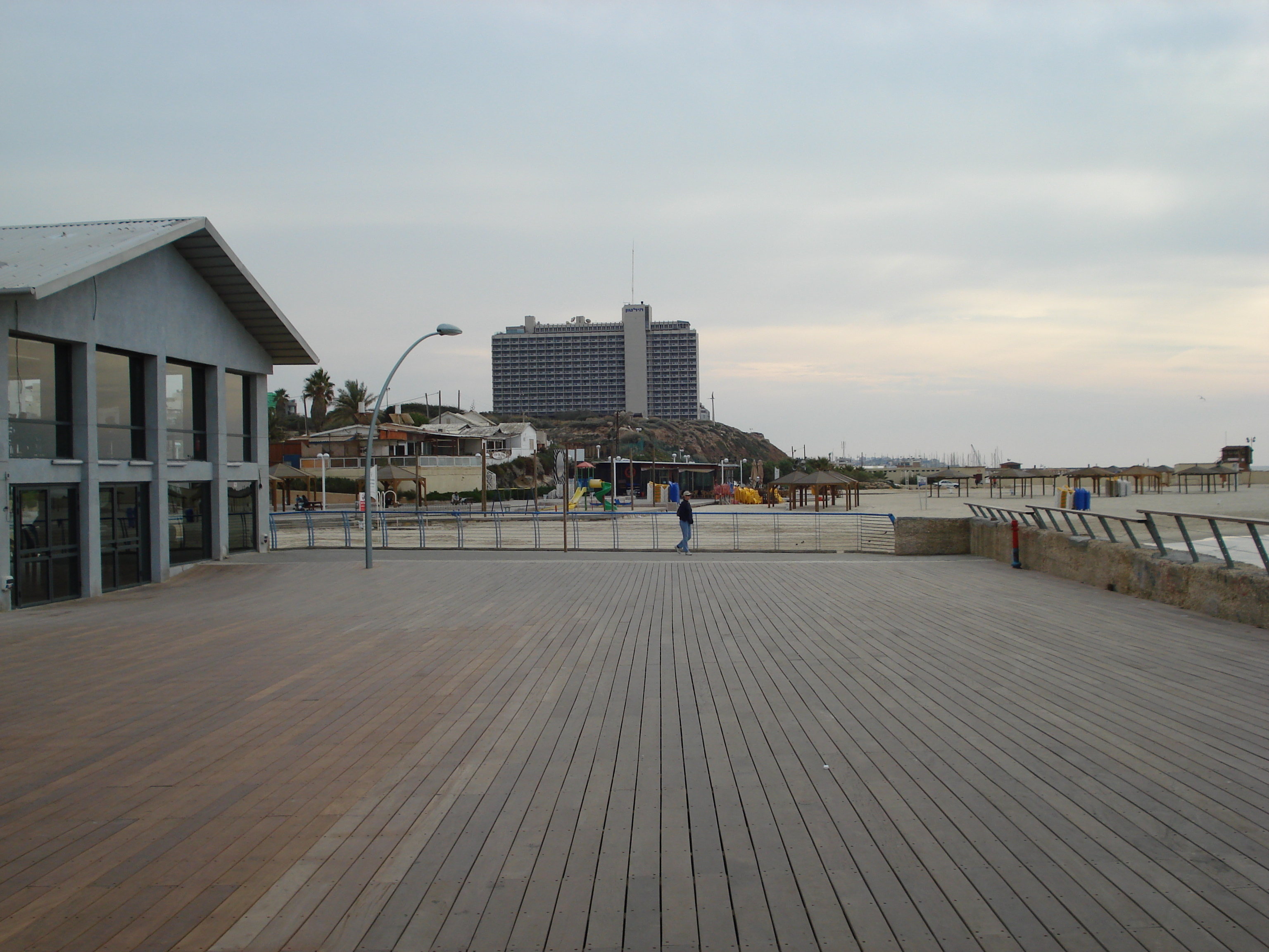 Picture Israel Tel Aviv Tel Aviv Sea Shore 2006-12 203 - Center Tel Aviv Sea Shore