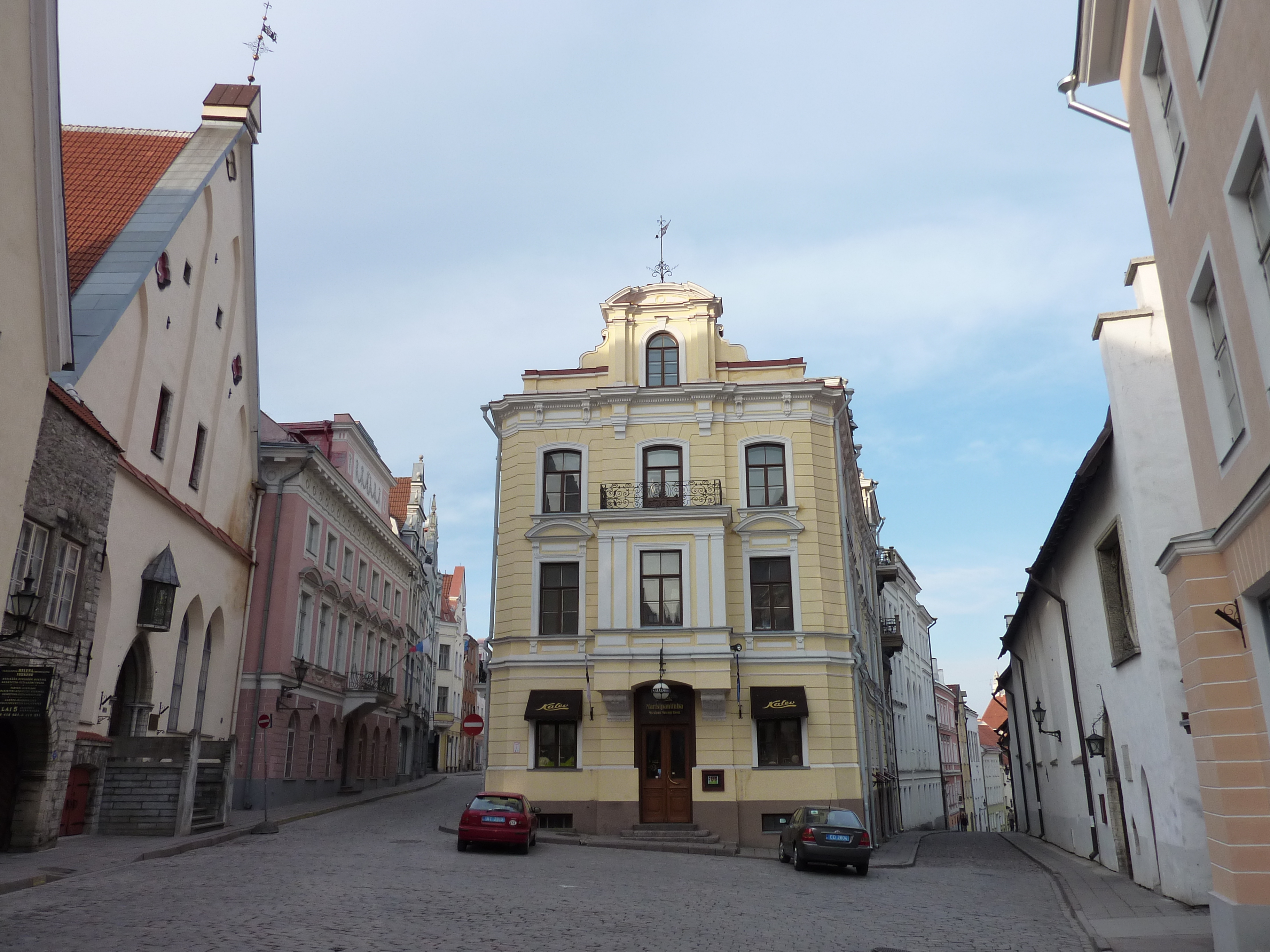 Picture Estonia Tallinn Old Tallinn 2009-04 37 - Discovery Old Tallinn