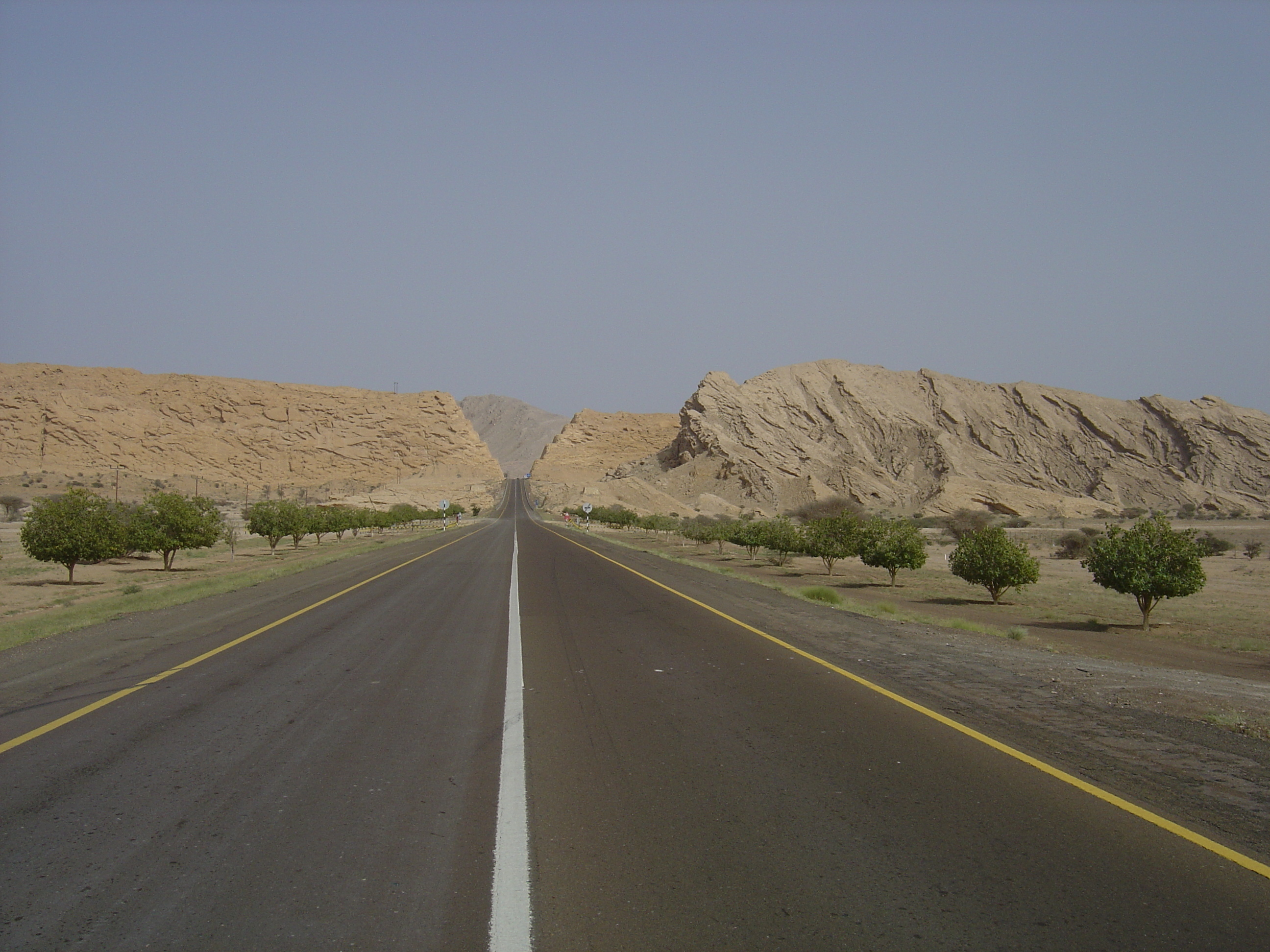 Picture Sultanate of Oman Buraimi to Sohar road 2005-03 1 - Discovery Buraimi to Sohar road