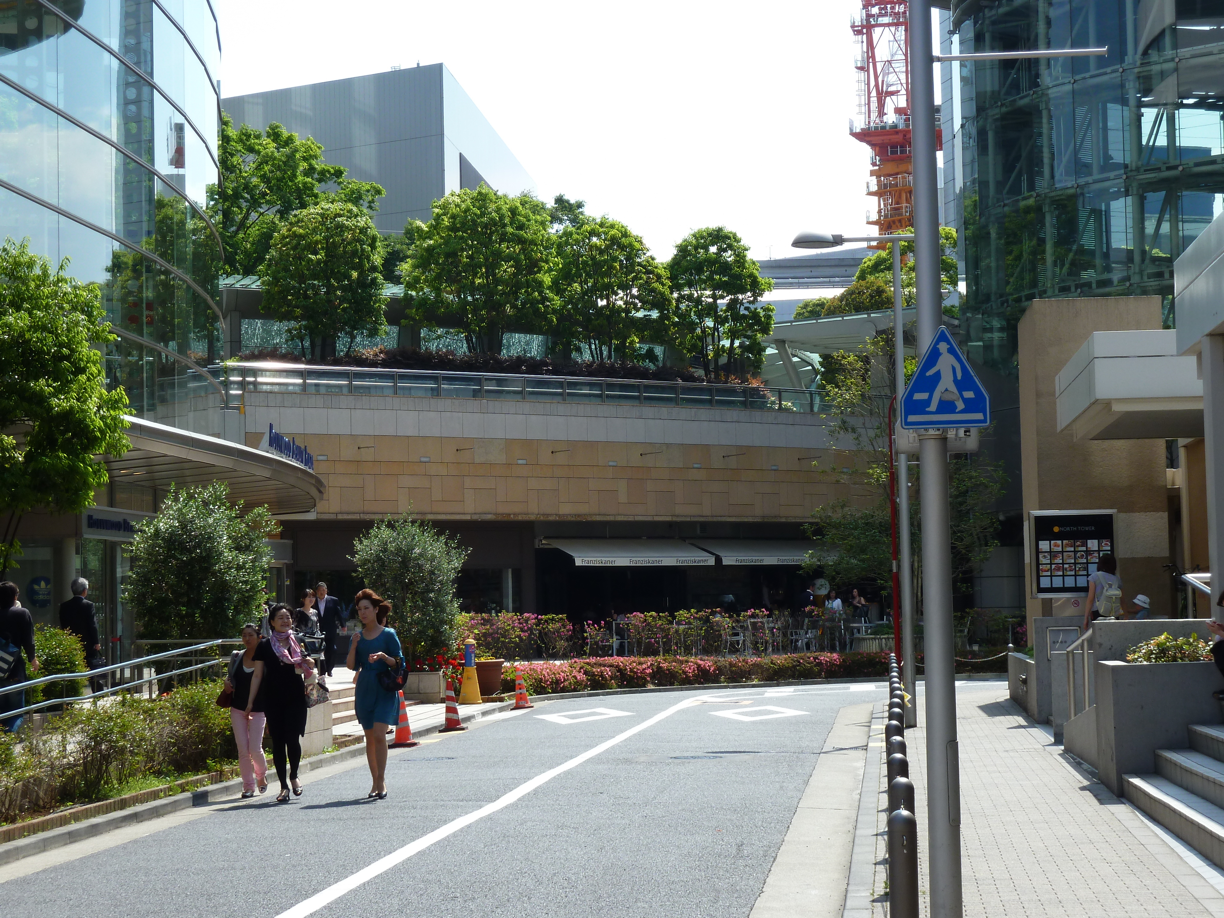 Picture Japan Tokyo Roppongi Hills 2010-06 56 - Recreation Roppongi Hills