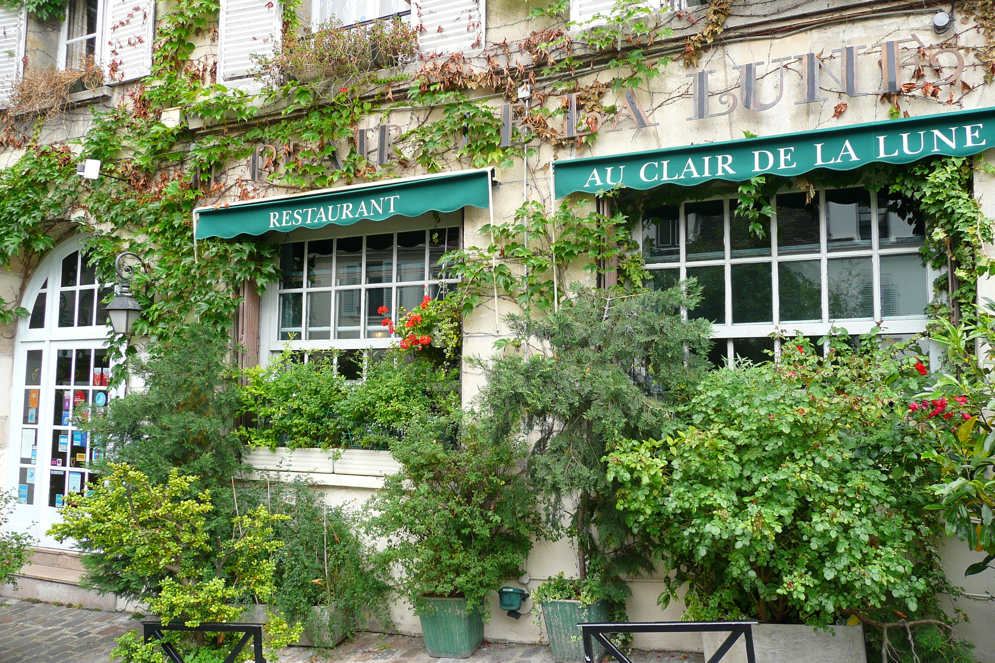 Picture France Paris Montmartre 2007-06 7 - History Montmartre