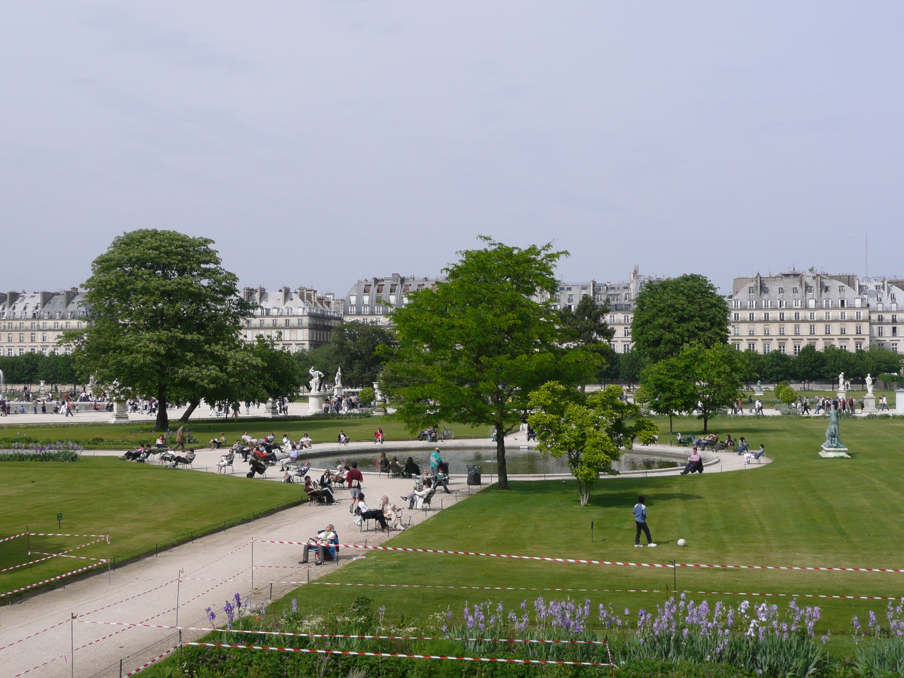 Picture France Paris Garden of Tuileries 2007-05 29 - History Garden of Tuileries