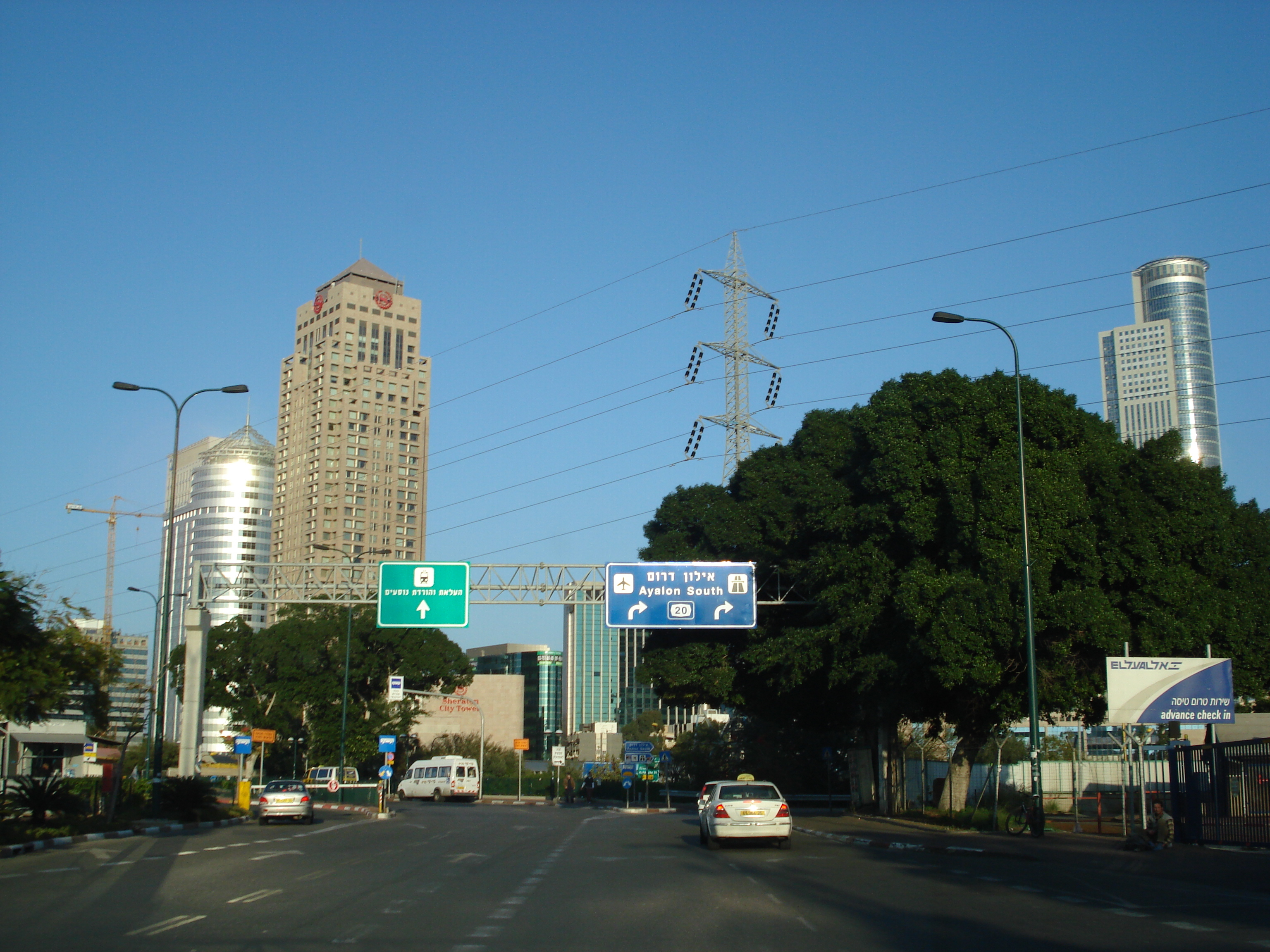 Picture Israel Tel Aviv 2006-12 48 - Tour Tel Aviv