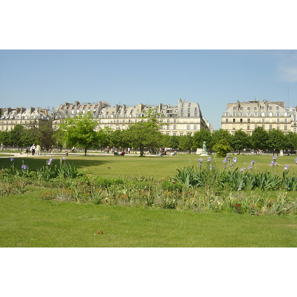 Picture France Paris Garden of Tuileries 2007-05 135 - History Garden of Tuileries