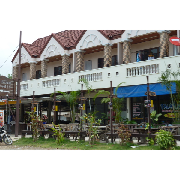 Picture Thailand Ko Chang Island road 2011-02 46 - Discovery Island road