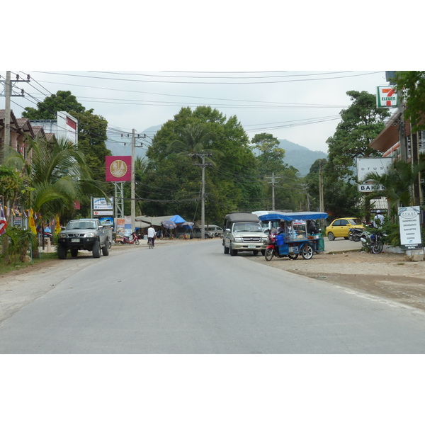 Picture Thailand Ko Chang Island road 2011-02 47 - Tour Island road