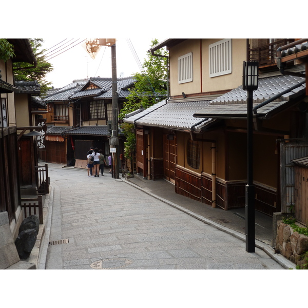 Picture Japan Kyoto Sannenzaka 2010-06 11 - Center Sannenzaka