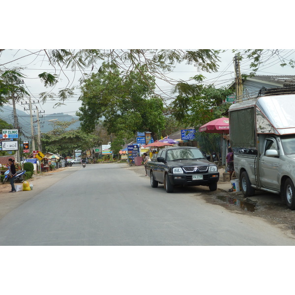 Picture Thailand Ko Chang Island road 2011-02 64 - Journey Island road