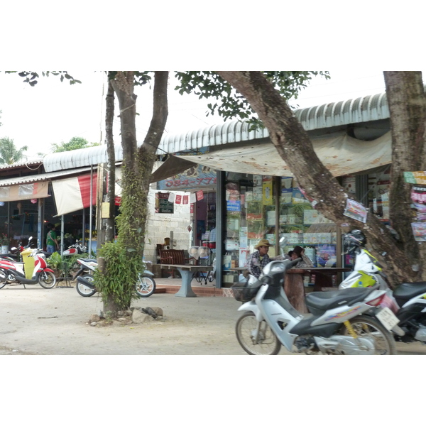 Picture Thailand Ko Chang Island road 2011-02 60 - Around Island road