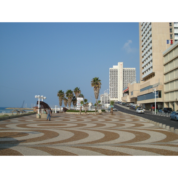 Picture Israel Tel Aviv Tel Aviv Sea Shore 2006-12 106 - Discovery Tel Aviv Sea Shore