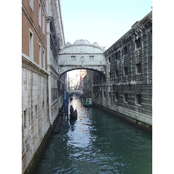 Picture Italy Venice 2005-03 254 - Center Venice