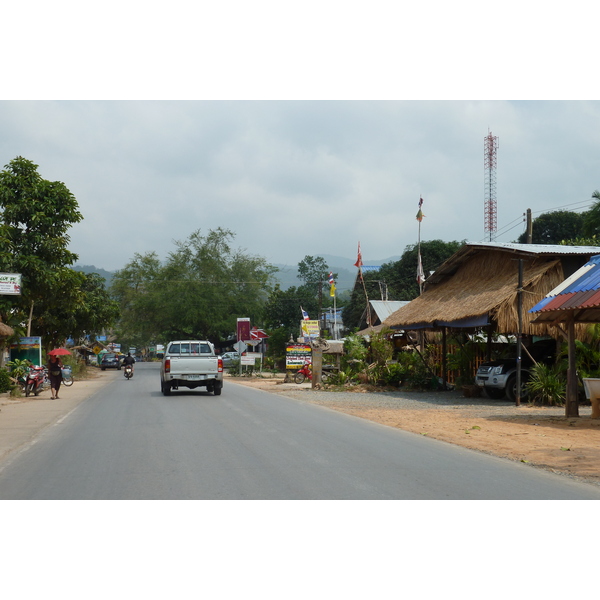 Picture Thailand Ko Chang Island road 2011-02 44 - Center Island road