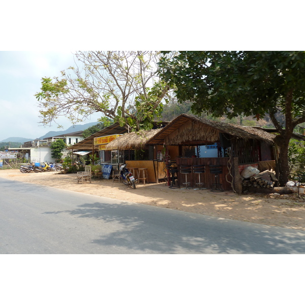 Picture Thailand Ko Chang Island road 2011-02 30 - History Island road