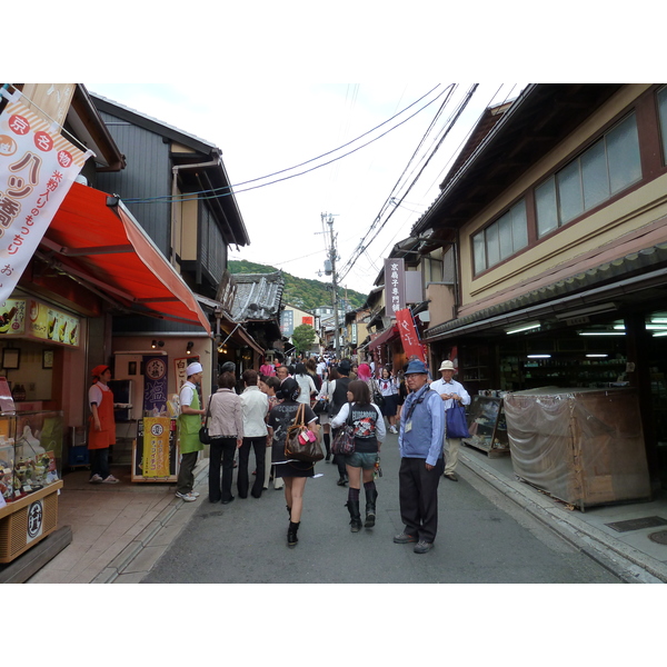 Picture Japan Kyoto Kiyomisuzaka 2010-06 6 - History Kiyomisuzaka