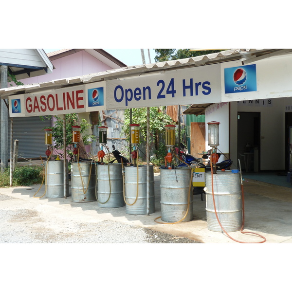 Picture Thailand Ko Chang Island road 2011-02 24 - Journey Island road