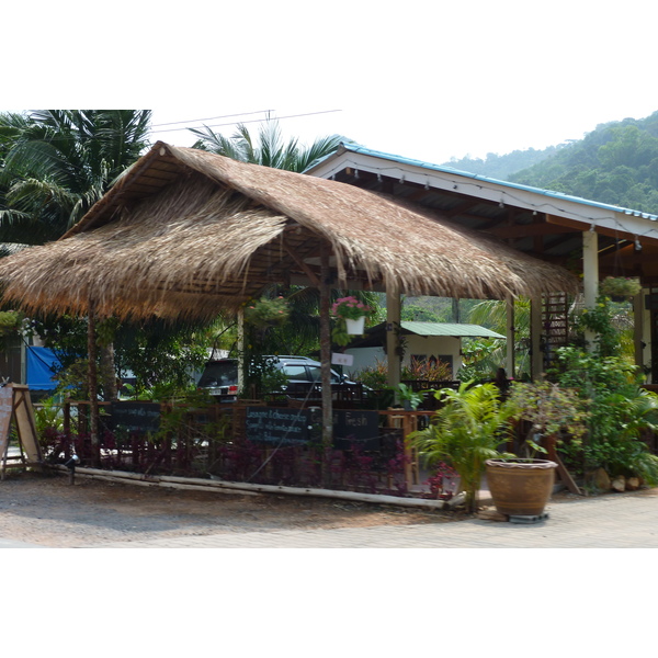 Picture Thailand Ko Chang Island road 2011-02 29 - Tour Island road