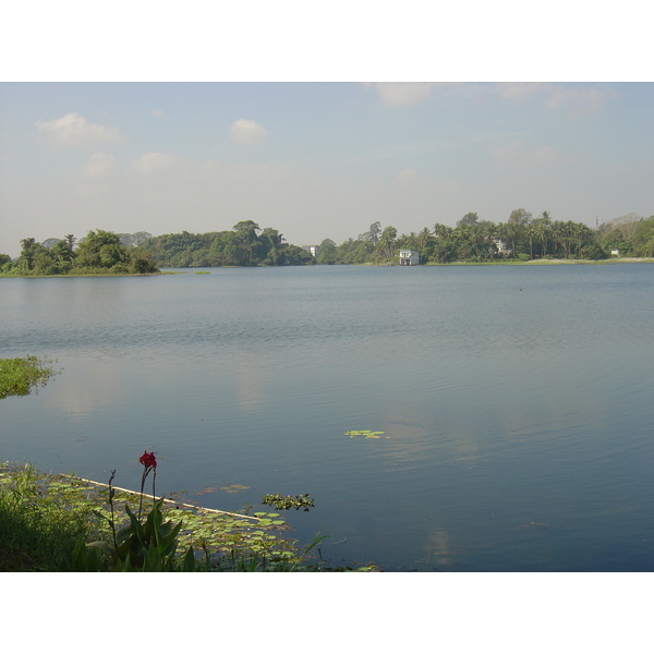 Picture Myanmar Yangon Dusit Inya Lake Hotel 2005-01 7 - Discovery Dusit Inya Lake Hotel