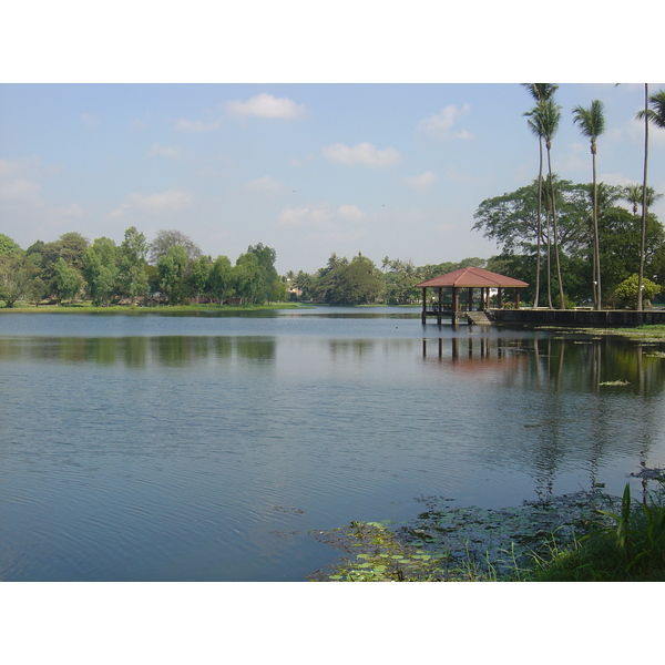 Picture Myanmar Yangon Dusit Inya Lake Hotel 2005-01 5 - History Dusit Inya Lake Hotel