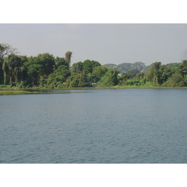 Picture Myanmar Yangon Dusit Inya Lake Hotel 2005-01 16 - Recreation Dusit Inya Lake Hotel