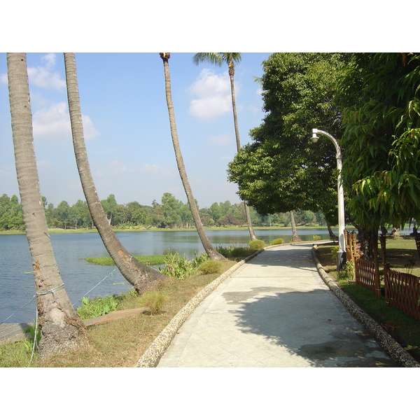 Picture Myanmar Yangon Dusit Inya Lake Hotel 2005-01 8 - History Dusit Inya Lake Hotel