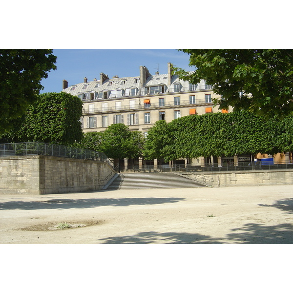 Picture France Paris Garden of Tuileries 2007-05 15 - Journey Garden of Tuileries