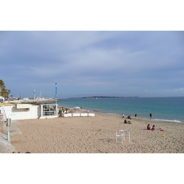 Picture France Cannes Plage du midi 2008-03 6 - Tours Plage du midi