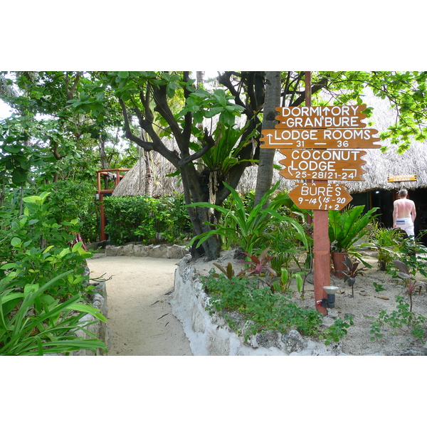 Picture Fiji Beachcomber Island 2010-05 16 - History Beachcomber Island