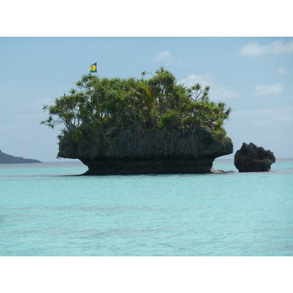 Picture New Caledonia Lifou Luengoni Beach 2010-05 5 - Center Luengoni Beach