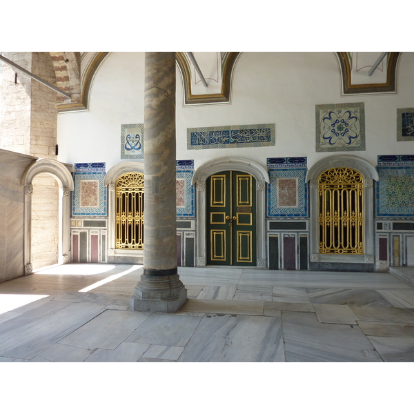 Picture Turkey Istanbul Topkapi Palace 2009-06 62 - Center Topkapi Palace