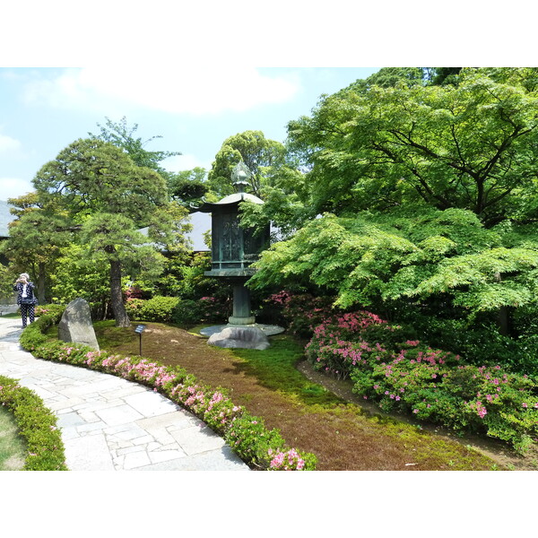 Picture Japan Tokyo Nezu Museum 2010-06 25 - Center Nezu Museum